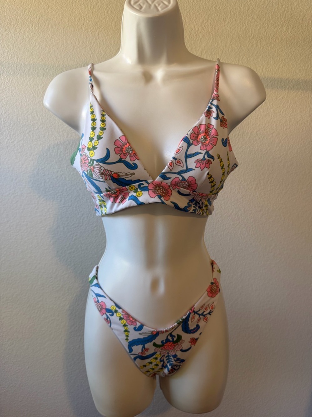 Maaji Floral Reversible “Holly Chinoiserie” Bikini Size Small - Picture 11 of 16